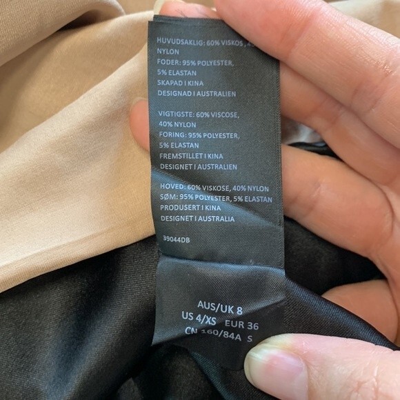 NWOT BARDOT | Serpentine Lace Deep V Neck Nude Black Mini Cocktail Dress 4 XS - Picture 8 of 9